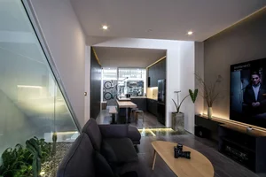 Unique Diagonal Architecture: Stunning Da Nang House Featured in US Media - image 0