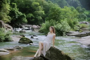 YiTuYu Art Language Vol.9814: A Stunning Visual Showcase of Ying Er YY (26P) - image 23