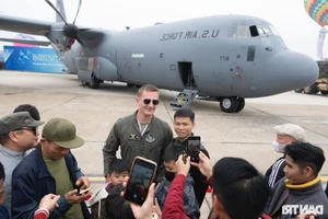 Thousands Gather to Explore Military Innovation at the Vietnam International Defense Expo - image 1