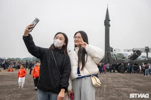 Thousands Gather to Explore Military Innovation at the Vietnam International Defense Expo - image 8