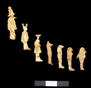 Stunning Ancient Egyptian Tomb Discovery Reveals Unprecedented Treasures - image 1