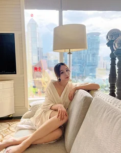 The Secrets of an Ageless Hong Kong Goddess: Youthful Beauty and Inspiring Fitness Routines - image 0