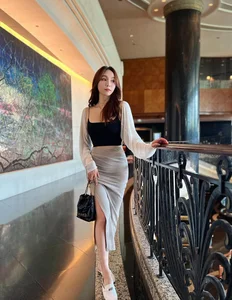 The Secrets of an Ageless Hong Kong Goddess: Youthful Beauty and Inspiring Fitness Routines - image 4