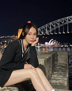 The Secrets of an Ageless Hong Kong Goddess: Youthful Beauty and Inspiring Fitness Routines - image 7
