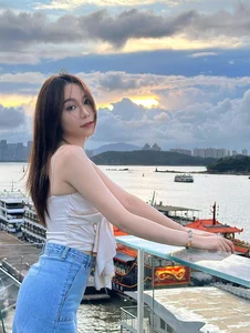 The Secrets of an Ageless Hong Kong Goddess: Youthful Beauty and Inspiring Fitness Routines - image 11