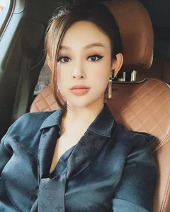 Huyen Baby Shares First Impressions of Her Wealthy Husband - image 5