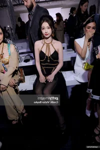 Chinese Celebrities Face Makeup Blunders at Fashion Week Without Fan Bingbing - image 10