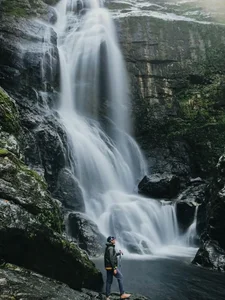 Discover Siu Puong Waterfall: A Majestic 7-Tier Trekking Paradise in Quang Ngai - image 0
