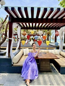 Phuong Oanh and Family Embrace Korean Culture in Hanbok Photoshoot - image 3