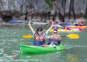 Discover the Magic of Ha Long Bay: A Guide to Vietnam’s Iconic UNESCO World Heritage Site - image 3