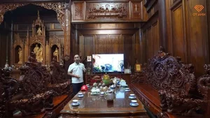 Inside the 1,000sqm Luxury Mansion Featuring Rare Wood and Billion-Dollar Agarwood - image 3