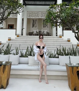 Singer Thieu Bao Trang Flaunts Stunning Beach Body in Tiny Bikini - image 5