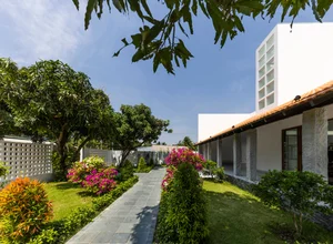 US Architecture Press Praises Charming and Simple Tiled Roof House in Dong Thap - image 6