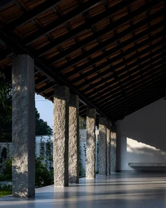 US Architecture Press Praises Charming and Simple Tiled Roof House in Dong Thap - image 4