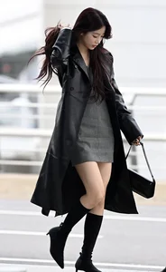 4 Gen Z K-Pop Idols Redefining Airport Fashion with Effortless Style - image 4