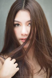 Meet the Stunning Thai Model Fai Bahiddha: A Rising Star in the Fashion World - image 11