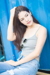 Meet the Stunning Thai Model Fai Bahiddha: A Rising Star in the Fashion World - image 20