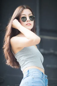 Meet the Stunning Thai Model Fai Bahiddha: A Rising Star in the Fashion World - image 21