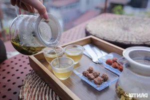 Thrilling Rooftop Cafe in Hanoi Offers Breathtaking Heights and Views - image 11