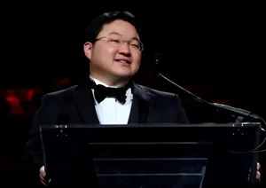 The Lavish Lifestyle and Hollywood Connections of a Mysterious Billionaire - image 4