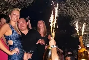 The Lavish Lifestyle and Hollywood Connections of a Mysterious Billionaire - image 0