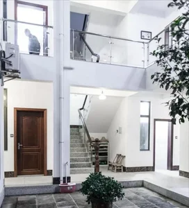 Luxury and Love: Discovering the 1,000m2 Estate Built for Aging in Style - image 1
