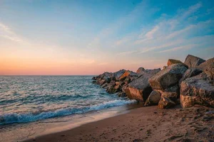 Hoanh Son Beach: The Ethereal Beauty Beneath the Deo Ngang Pass - image 2