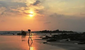 Hoanh Son Beach: The Ethereal Beauty Beneath the Deo Ngang Pass - image 0