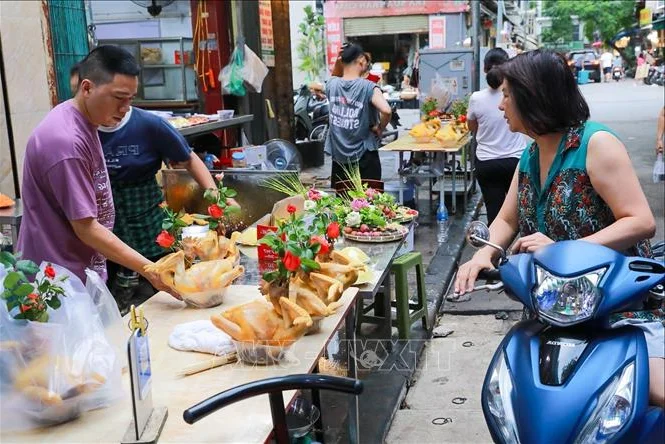 Bustling Dragon Boat Festival Market: A Celebration of Culture and Flavors