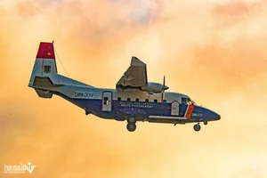 Casa Transport Aircraft Squadron Conducts Military Training Over Hanoi Skies - image 17