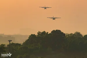 Casa Transport Aircraft Squadron Conducts Military Training Over Hanoi Skies - image 7
