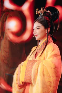 Liu Shishi and Cbiz Stars Face Live Broadcast Lighting Challenges at CCTV Gala - image 11