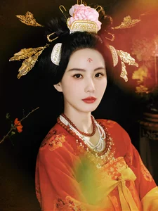 Liu Shishi and Cbiz Stars Face Live Broadcast Lighting Challenges at CCTV Gala - image 2