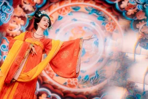 Liu Shishi and Cbiz Stars Face Live Broadcast Lighting Challenges at CCTV Gala - image 1