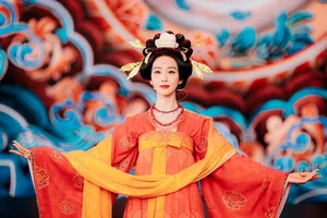 Liu Shishi and Cbiz Stars Face Live Broadcast Lighting Challenges at CCTV Gala - image 4
