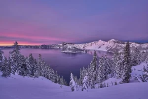 Exploring the Surreal Beauty of Crater Lake: The Deepest Lake in the United States - image 1