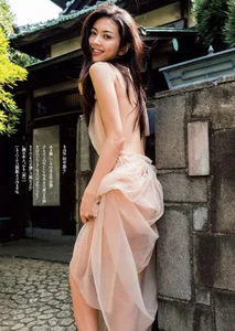 Elegant and Stunning Japanese Fashion and Beauty Trends to Inspire Your Style - image 3