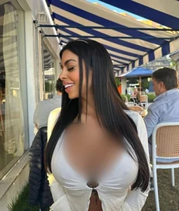 Viral Hot Girl Sparks Public Debate Over Mall Dress Code - image 5