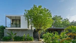 Neem Tree House: A C-Shaped Architectural Marvel in New Delhi - image 18