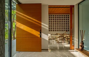 Neem Tree House: A C-Shaped Architectural Marvel in New Delhi - image 1