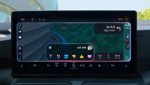 Exploring the Futuristic Liquid Glass UI Concept on iOS 26 - image 13