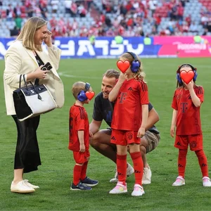 Inside Katie Goodland's Luxury Handbag Collection: Harry Kane's Wife's Elite Style - image 7