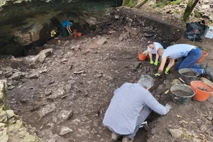 The Mystery of the 4,000-Year-Old Dagger Found in an Italian Cave - image 9