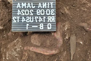 The Mystery of the 4,000-Year-Old Dagger Found in an Italian Cave - image 6