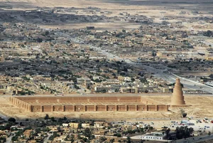 Exploring the 1,200-Year-Old Ruins of the World’s Largest Mosque - image 7