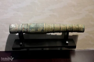 Ancient Military Might: Discovering the Unique Le Dynasty Weapon Collection at Hanoi's Giảng Võ School Exhibition - image 11