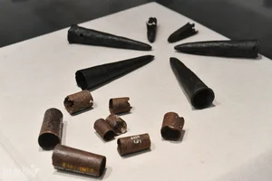 Ancient Military Might: Discovering the Unique Le Dynasty Weapon Collection at Hanoi's Giảng Võ School Exhibition - image 5
