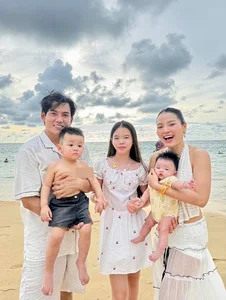 Post-Pregnancy Fitness: How Phuong Trinh Jolie Reclaimed Her Toned Bikini Body - image 7
