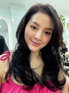 Post-Pregnancy Fitness: How Phuong Trinh Jolie Reclaimed Her Toned Bikini Body - image 1