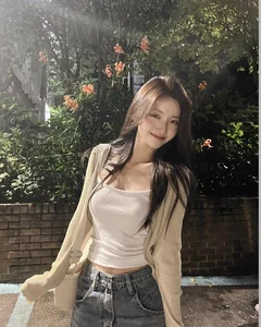 Beyond the Ulzzang Standard: Embracing Individuality in Modern Beauty - image 0